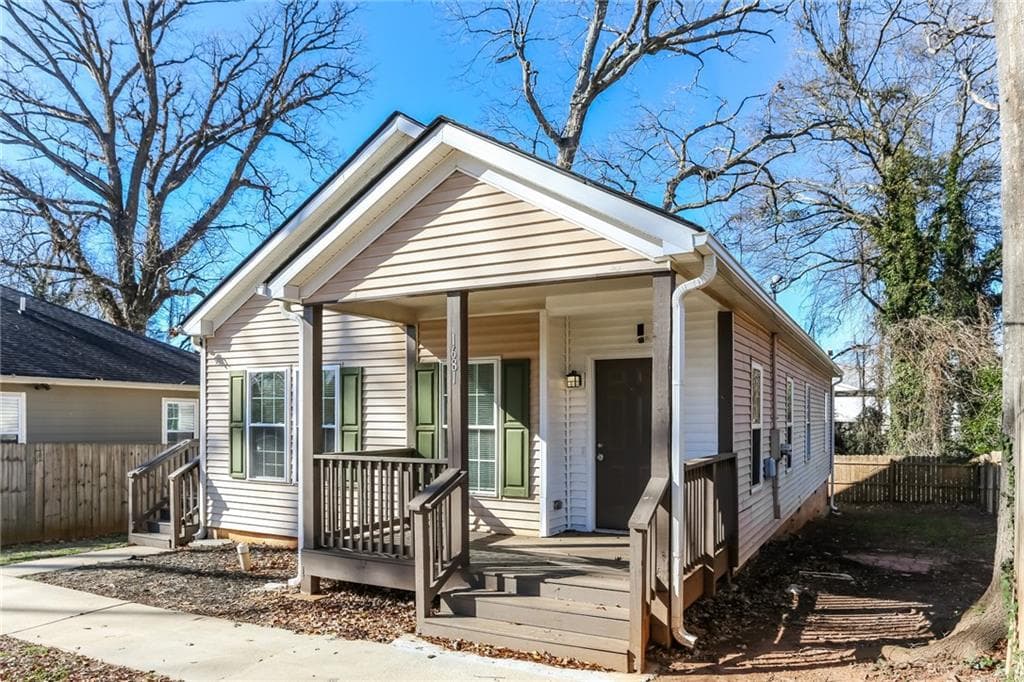 4 bedroom, 2 bathroom, 1,288 sq ft single family residence for sale at 1681 Lanier Drive, Atlanta, GA 30310 — photo 2