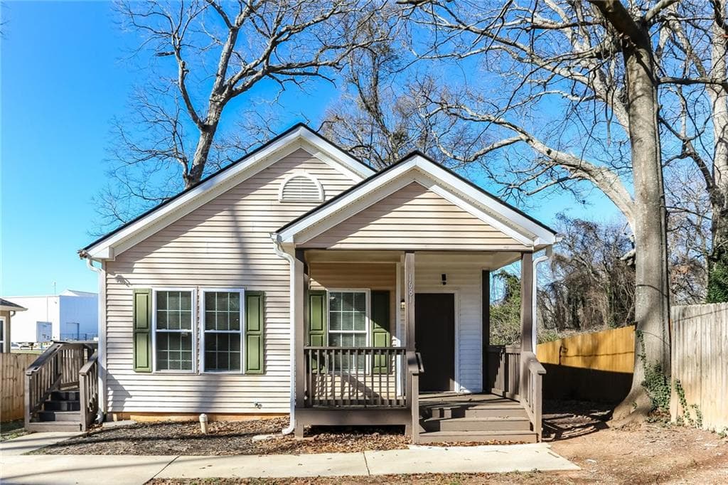 4 bedroom, 2 bathroom, 1,288 sq ft single family residence for sale at 1681 Lanier Drive, Atlanta, GA 30310