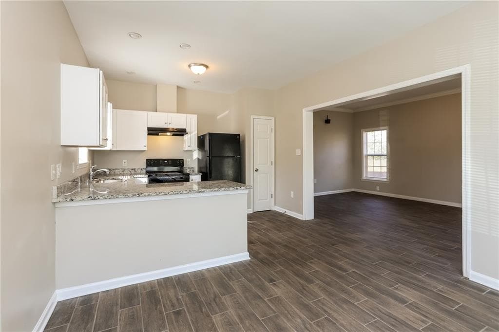 4 bedroom, 2 bathroom, 1,288 sq ft single family residence for sale at 1681 Lanier Drive, Atlanta, GA 30310 — photo 9
