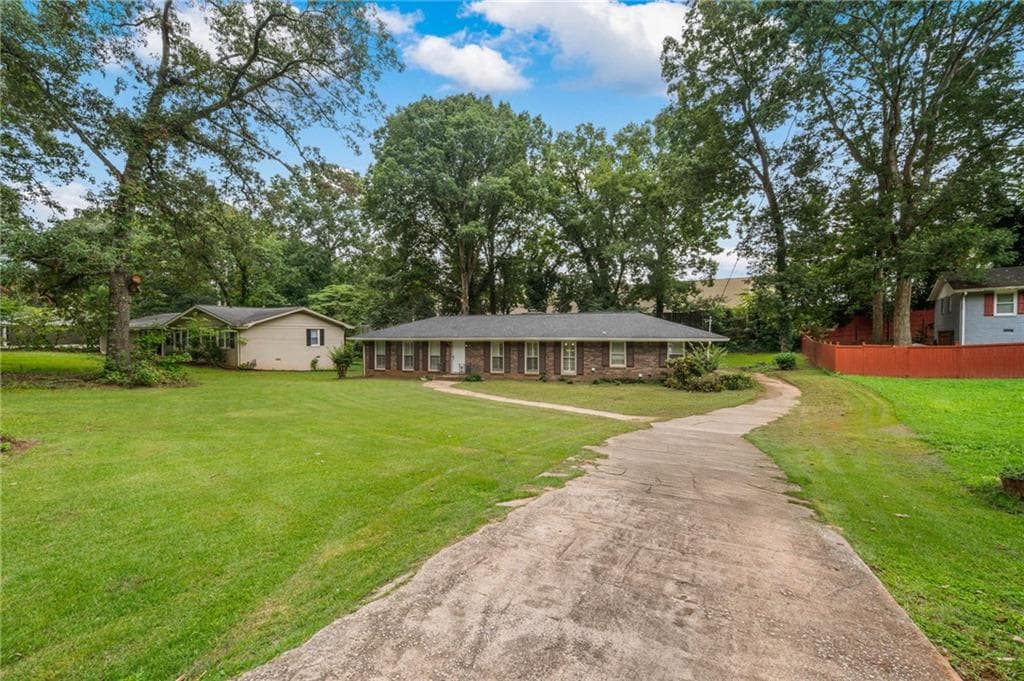 2 bedroom, 2 bathroom, 1,300 sq ft single family residence for rent at 4839 Lehigh Drive, Douglasville, GA 30135 for $4,500 a month — photo 3