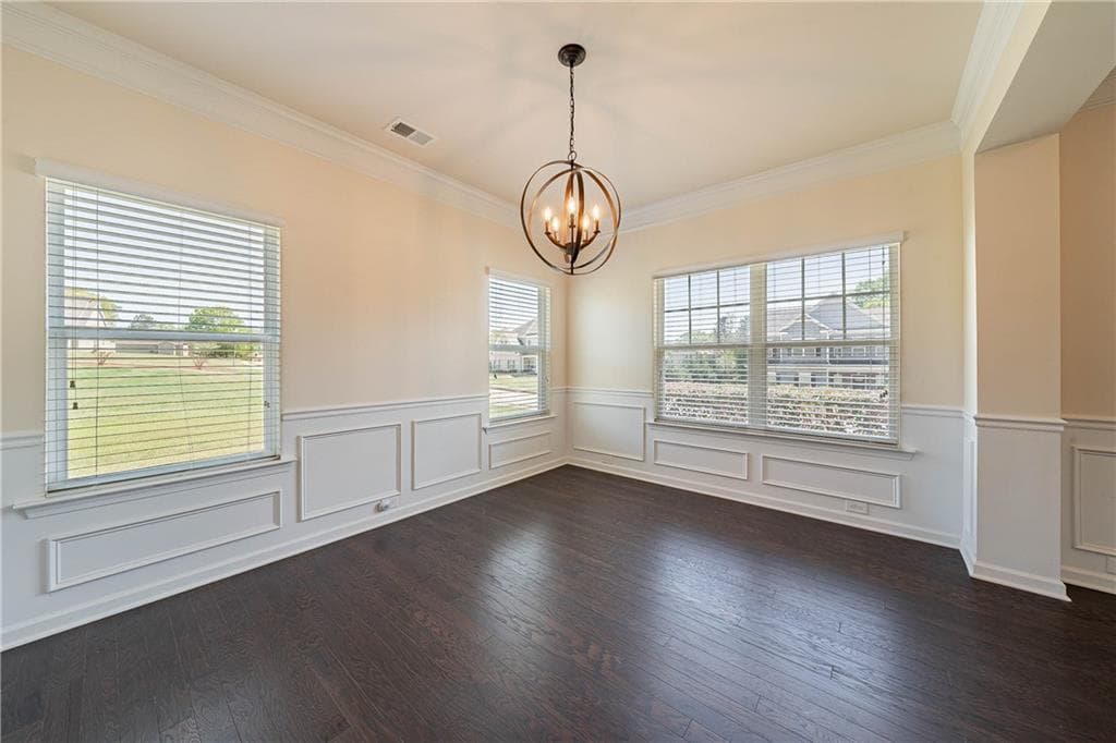 3 bedroom, 4 bathroom, 2,980 sq ft single family residence under contract at 10 Edgewater Court, Covington, GA 30016 — photo 9