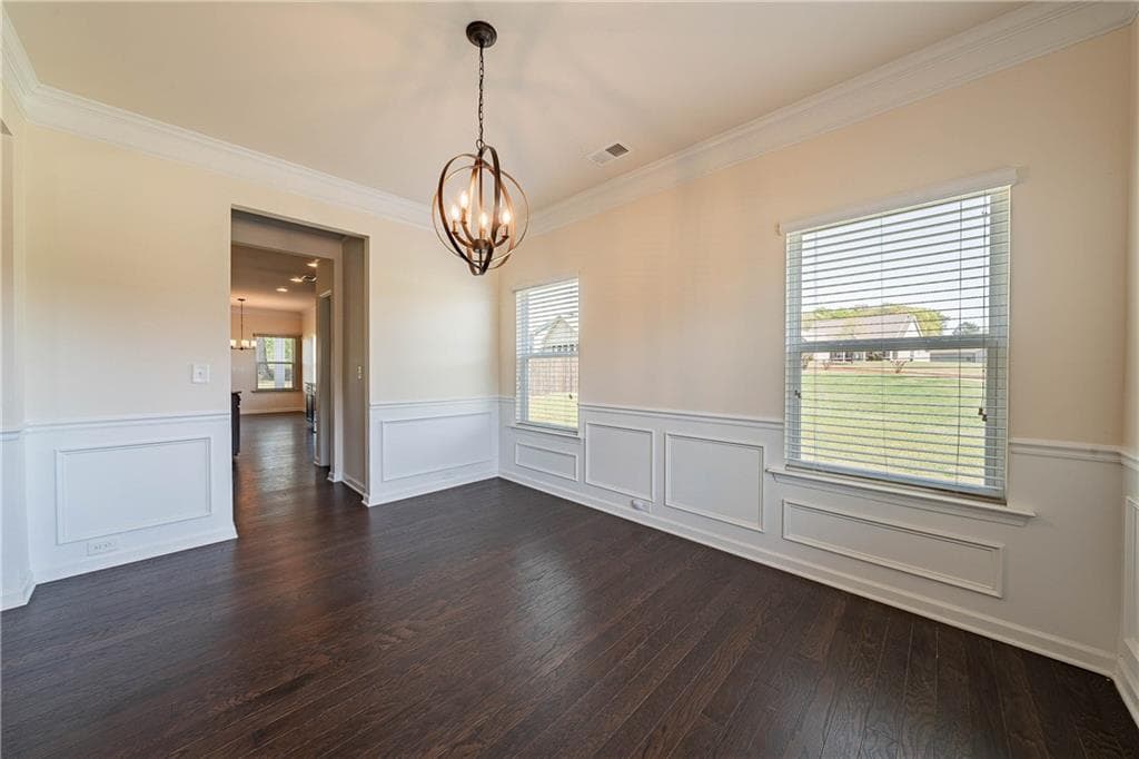 3 bedroom, 4 bathroom, 2,980 sq ft single family residence under contract at 10 Edgewater Court, Covington, GA 30016 — photo 10