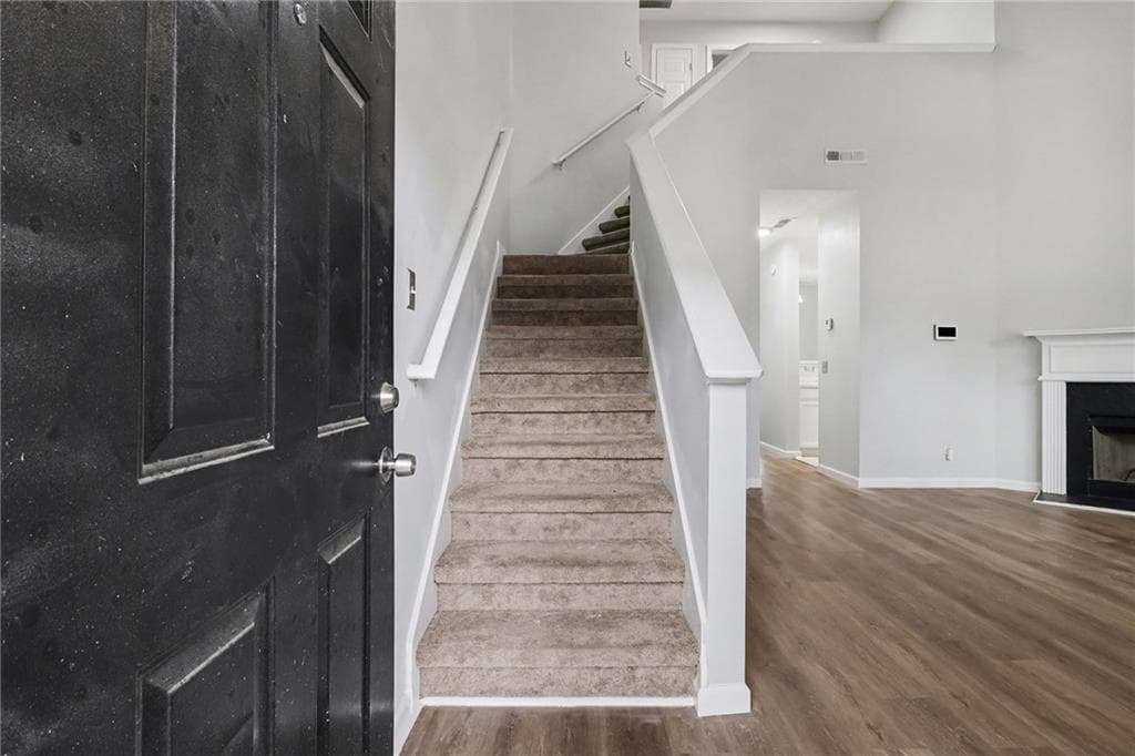 3 bedroom, 3 bathroom, 1,566 sq ft townhouse for sale at 6109 Camden Forrest Drive, Riverdale, GA 30296 — photo 3