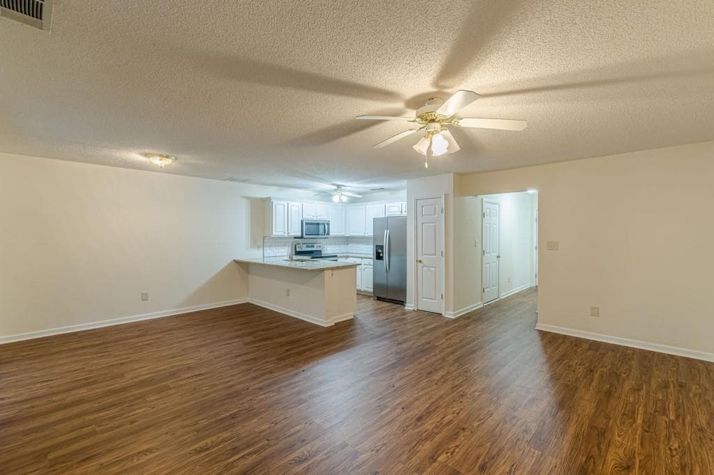 3 bedroom, 3 bathroom, 1,380 sq ft townhouse for sale at 137 Venture Path, Hiram, GA 30141 — photo 8