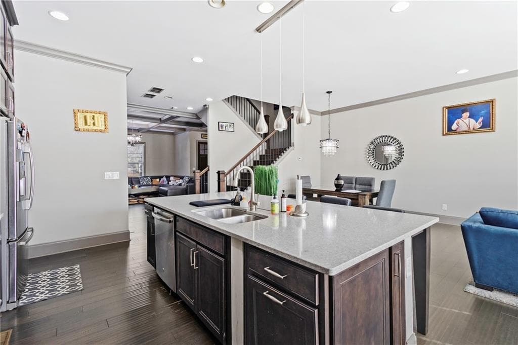 3 bedroom, 4 bathroom, 2,950 sq ft townhouse for sale at 1802 Stephanie Trail, Atlanta, GA 30329 — photo 5