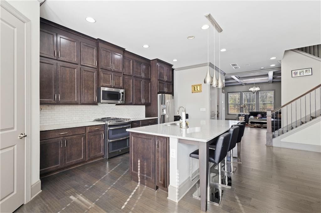 3 bedroom, 4 bathroom, 2,950 sq ft townhouse for sale at 1802 Stephanie Trail, Atlanta, GA 30329 — photo 6