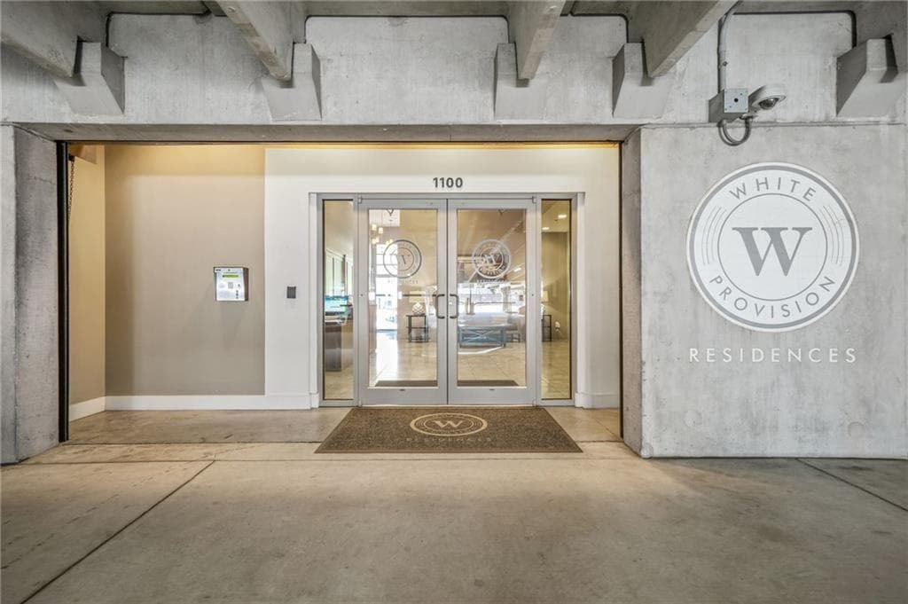 2 bedroom, 2 bathroom, 1,256 sq ft condominium for sale at 1100 Howell Mill Road 212, Atlanta, GA 30318