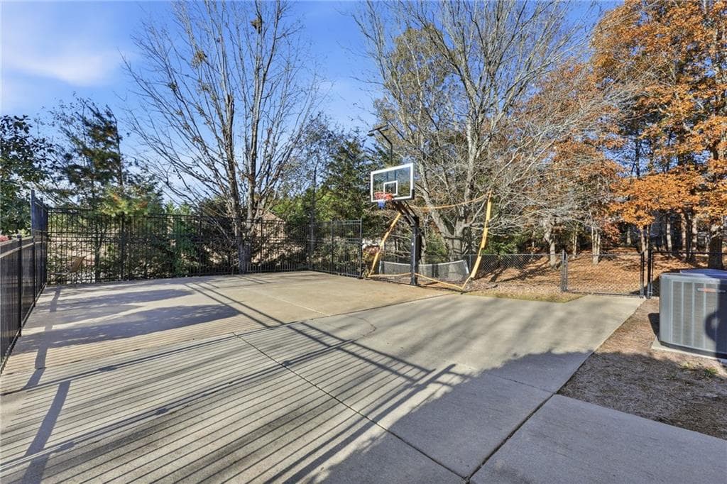 6 bedroom, 6 bathroom, 7,485 sq ft single family residence for sale at 2650 Waters Edge Drive, Gainesville, GA 30504 — photo 8