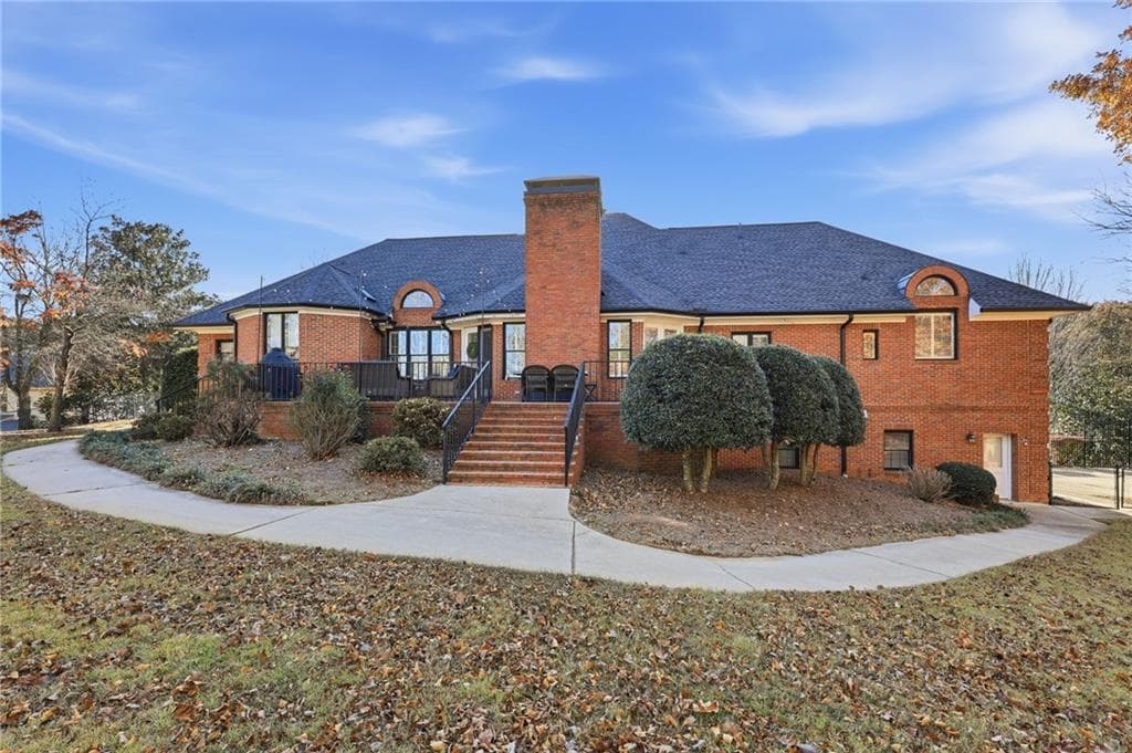6 bedroom, 6 bathroom, 7,485 sq ft single family residence for sale at 2650 Waters Edge Drive, Gainesville, GA 30504 — photo 9