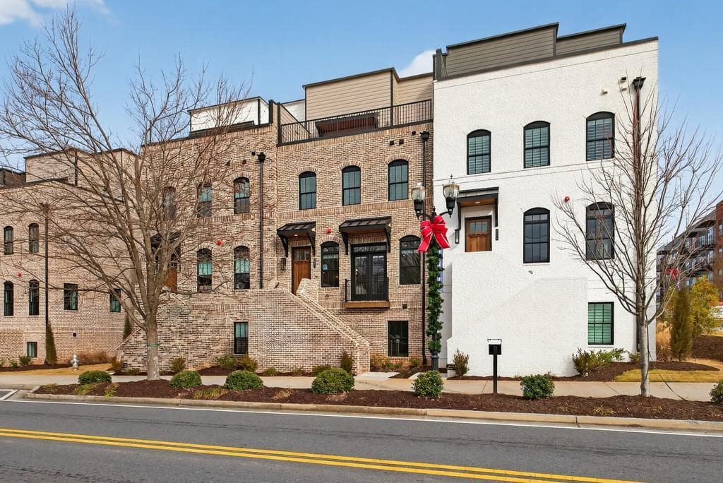 4802 Moonview Lane, Sugar Hill, GA 30518 — most recent listing photo