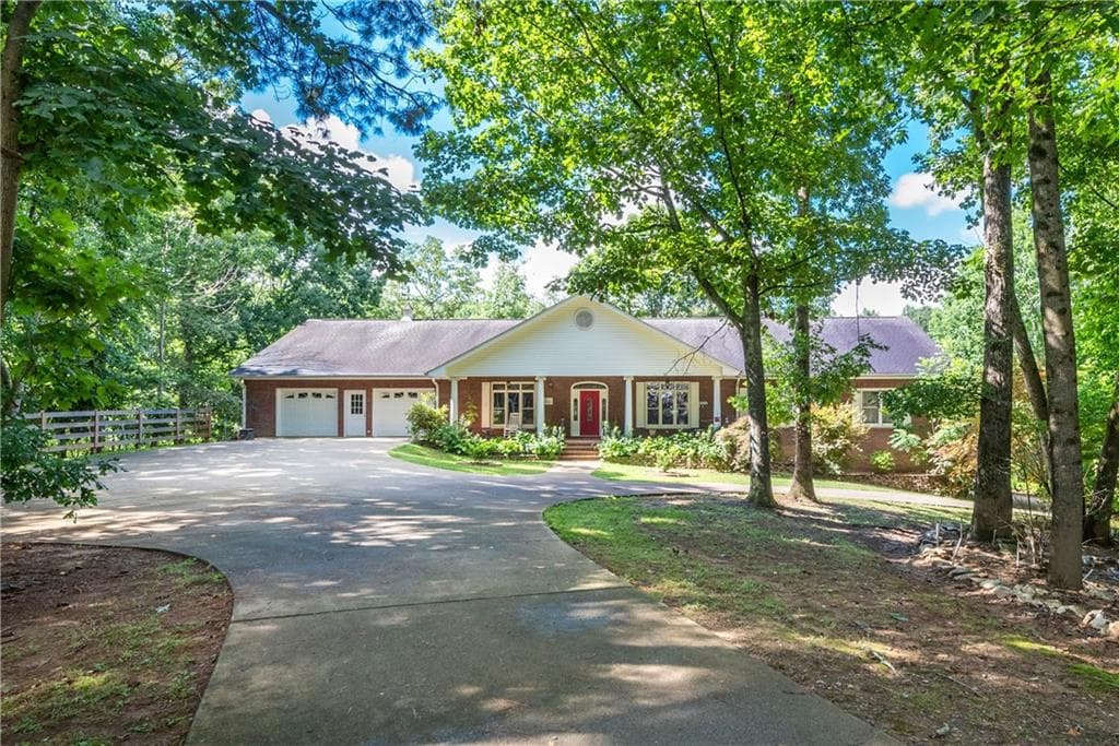 4 bedroom, 6 bathroom, 8,642 sq ft single family residence for sale at 755 Harris Road, Jasper, GA 30143 — photo 8