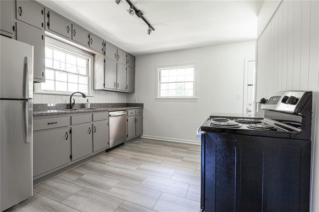3 bedroom, 2 bathroom, 1,632 sq ft single family residence for rent at 2115 Pinellas Trail, Decatur, GA 30033 for $2,500 a month — photo 4