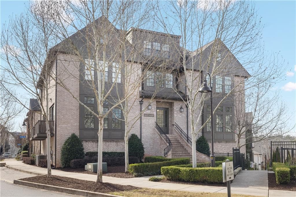 6674 Cadence Boulevard, Atlanta, GA 30328 — most recent listing photo