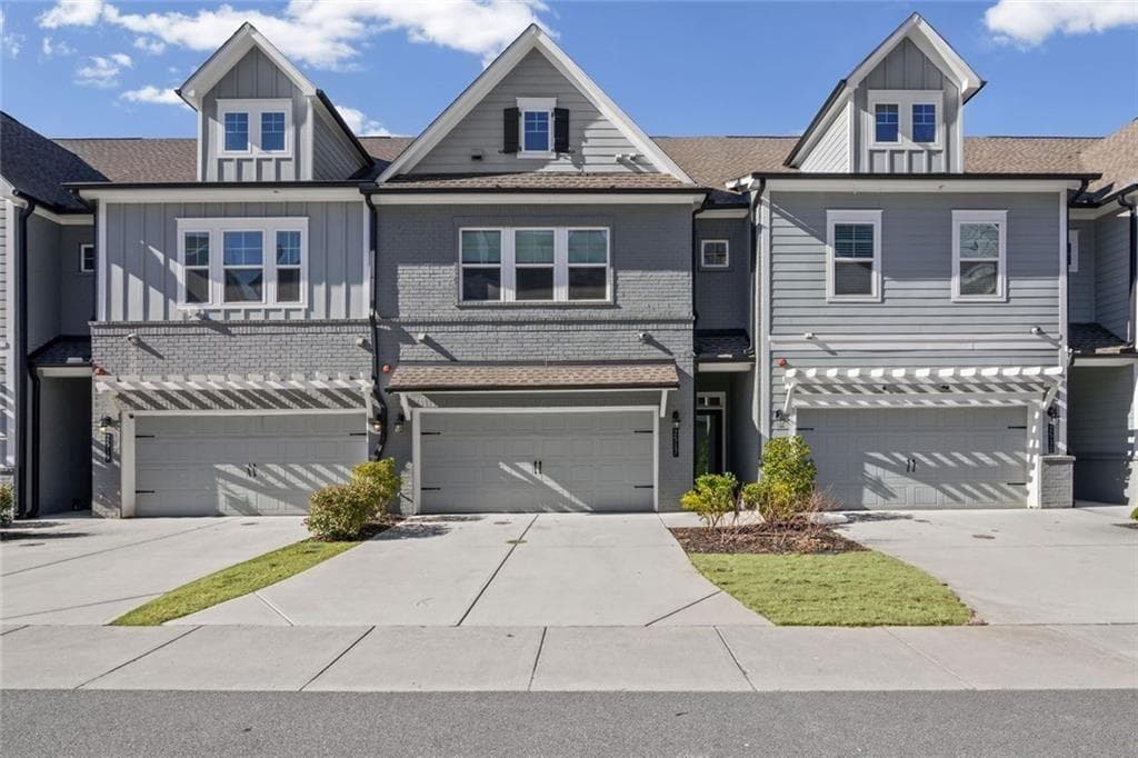 3 bedroom, 3 bathroom, 1,821 sq ft townhouse sold at 2517 Oakbourne Lane, Smyrna, GA 30080