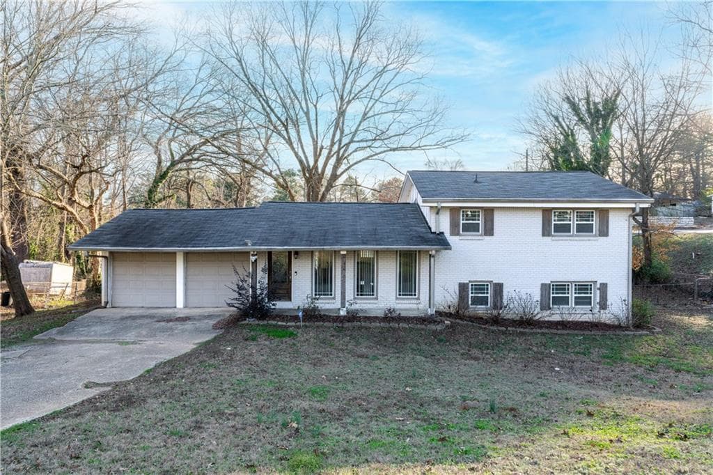 4 bedroom, 3 bathroom, 1,846 sq ft single family residence for sale at 2761 Zane Grey Drive, Atlanta, GA 30316 — photo 3