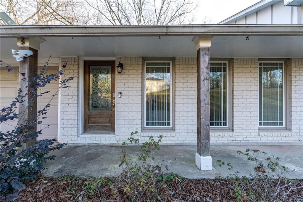 4 bedroom, 3 bathroom, 1,846 sq ft single family residence for sale at 2761 Zane Grey Drive, Atlanta, GA 30316 — photo 4