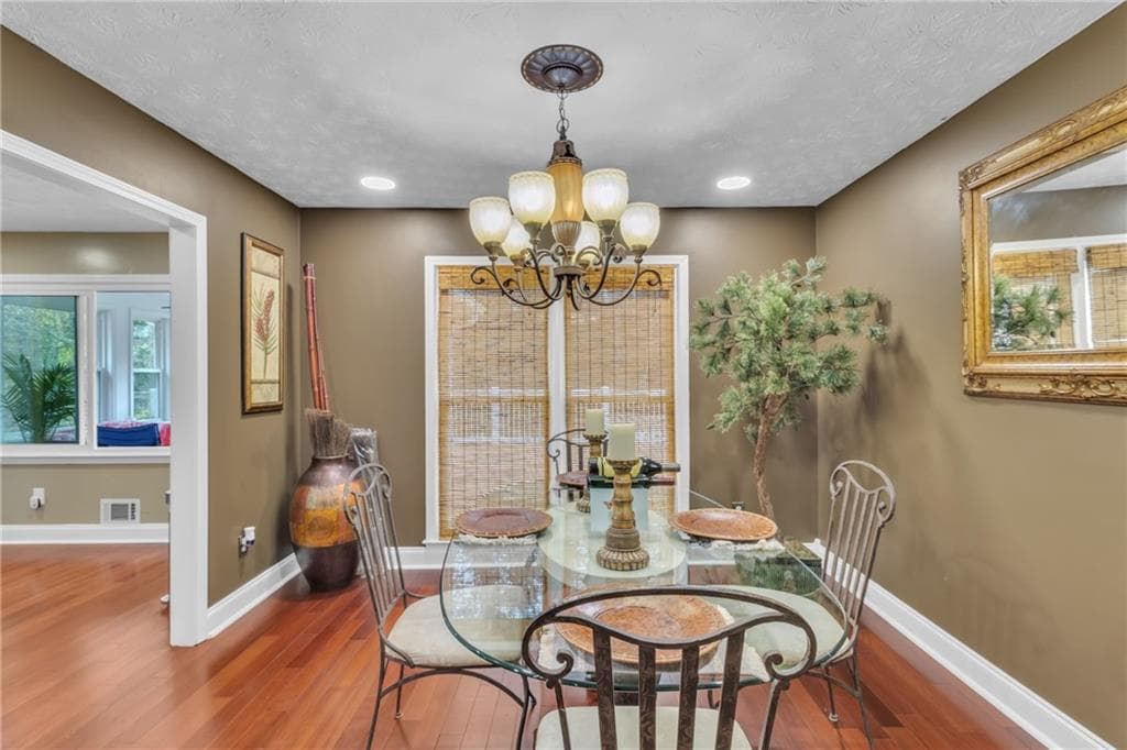 3 bedroom, 2 bathroom, 3,256 sq ft single family residence for sale at 373 Presidential Drive, Dallas, GA 30157 — photo 6