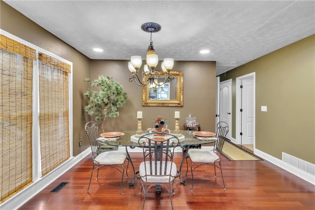 3 bedroom, 2 bathroom, 3,256 sq ft single family residence for sale at 373 Presidential Drive, Dallas, GA 30157 — photo 7
