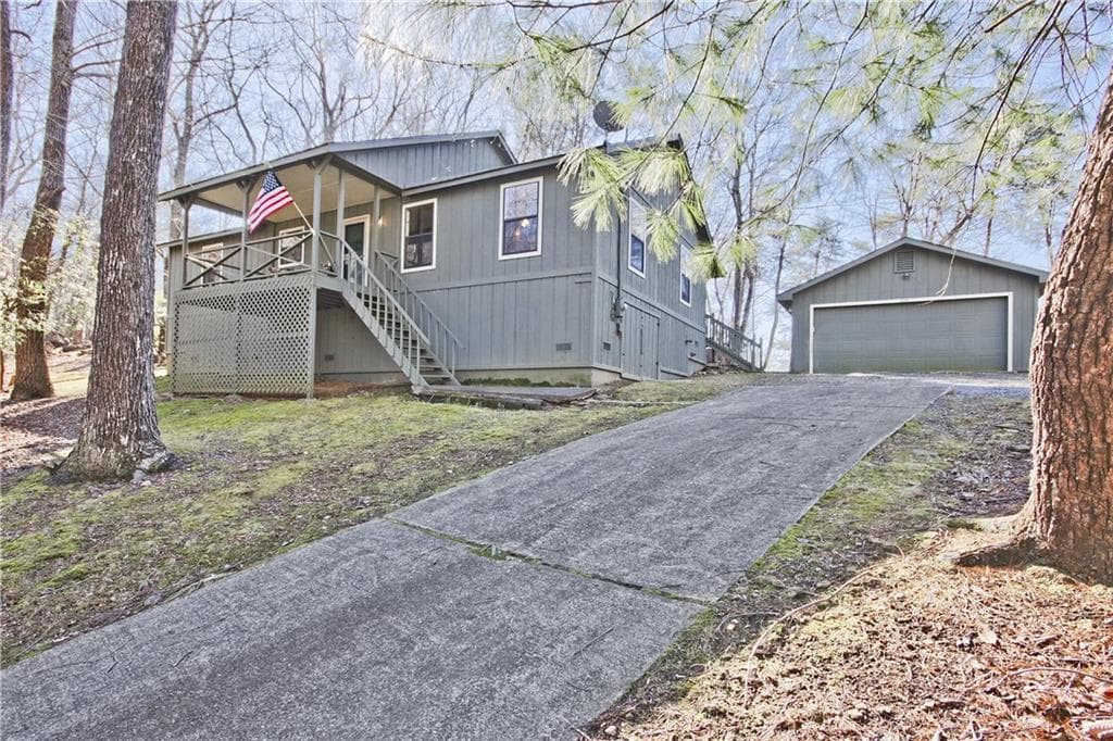 3 bedroom, 2 bathroom, 1,532 sq ft single family residence for sale at 304 Sunset Court, Jasper, GA 30143