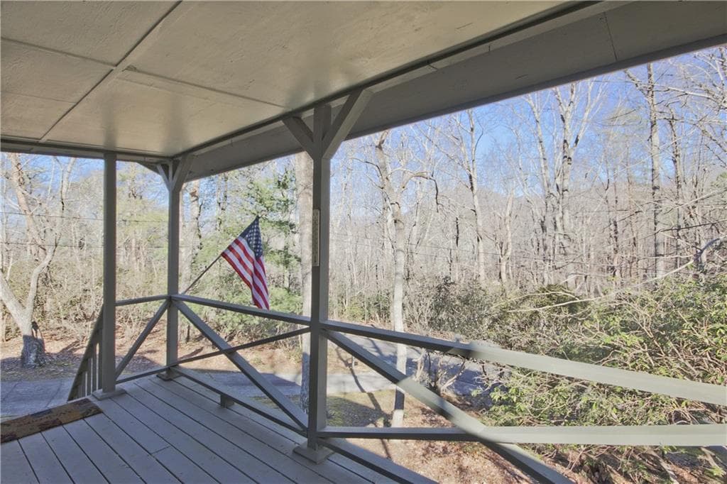 3 bedroom, 2 bathroom, 1,532 sq ft single family residence for sale at 304 Sunset Court, Jasper, GA 30143 — photo 2
