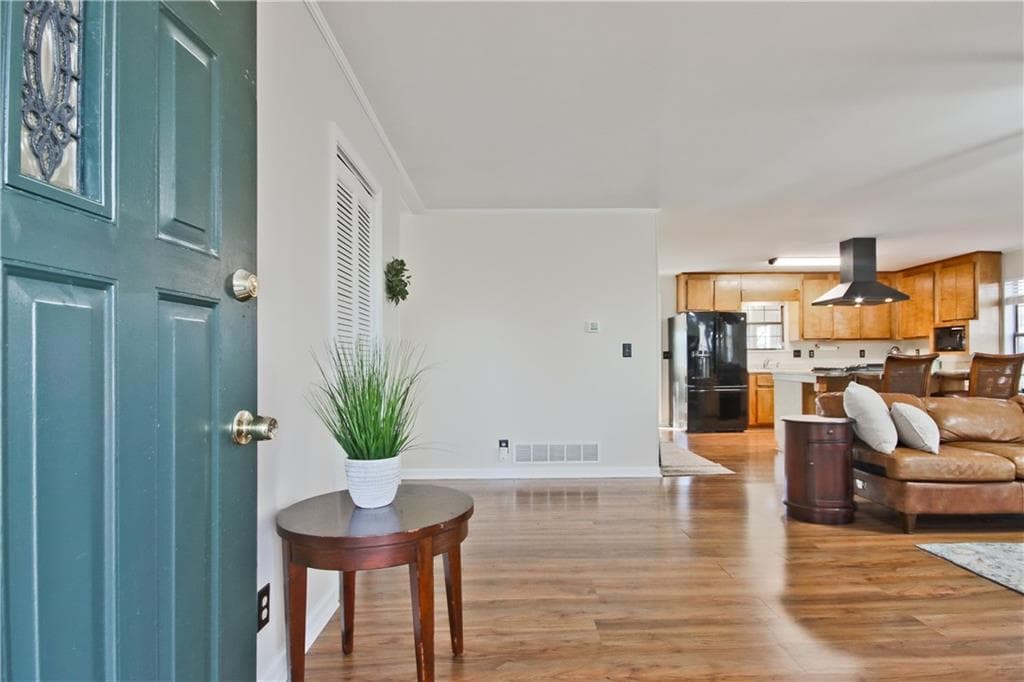 3 bedroom, 2 bathroom, 1,532 sq ft single family residence for sale at 304 Sunset Court, Jasper, GA 30143 — photo 3