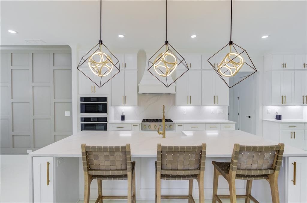 5 bedroom, 5 bathroom, 4,804 sq ft single family residence for sale at 961 Nours Circle, Lawrenceville, GA 30045 — photo 7