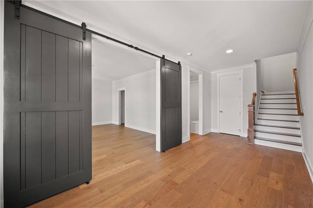 4 bedroom, 5 bathroom, 4,064 sq ft single family residence under contract at 466 Chandler Lane, Woodstock, GA 30188 — photo 6