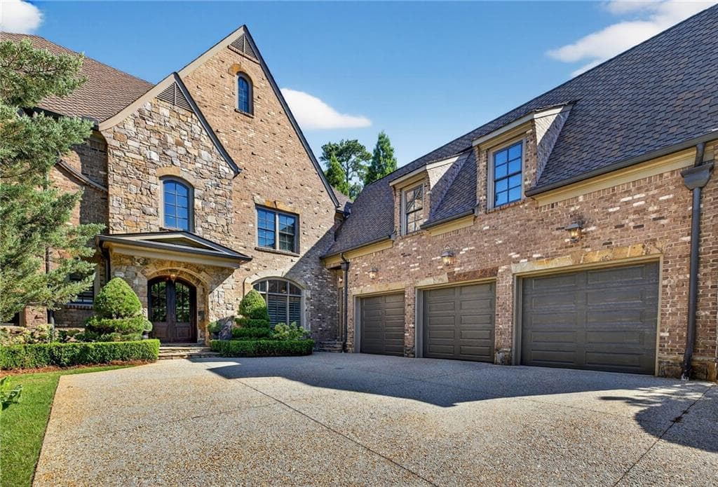 6 bedroom, 9 bathroom, 9,890 sq ft single family residence sold at 840 Camden Park Court, Atlanta, GA 30342