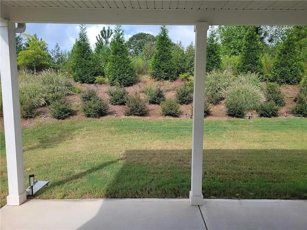 4 bedroom, 3 bathroom, 3,080 sq ft single family residence for rent at 1817 Hanwoo Lane, Powder Springs, GA 30127 for $3,150 a month — photo 2
