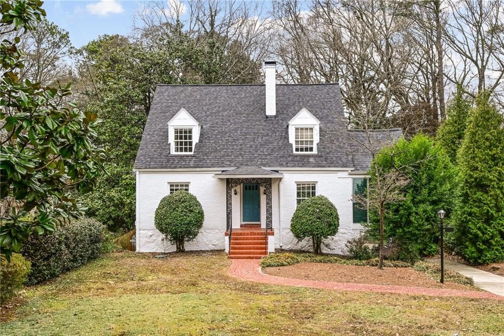 3 bedroom, 2 bathroom, 2,128 sq ft single family residence for rent at 2878 N Hills Drive, Atlanta, GA 30305 for $4,250 a month — photo 2