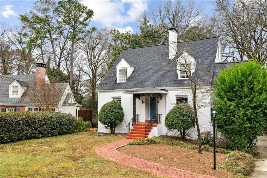3 bedroom, 2 bathroom, 2,128 sq ft single family residence for rent at 2878 N Hills Drive, Atlanta, GA 30305 for $4,250 a month — photo 3