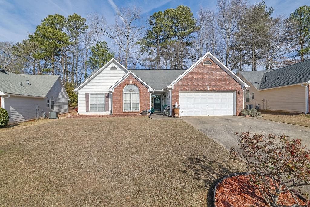 3 bedroom, 2 bathroom, 1,636 sq ft single family residence sold at 3375 Brook Lea Drive, Lawrenceville, GA 30044