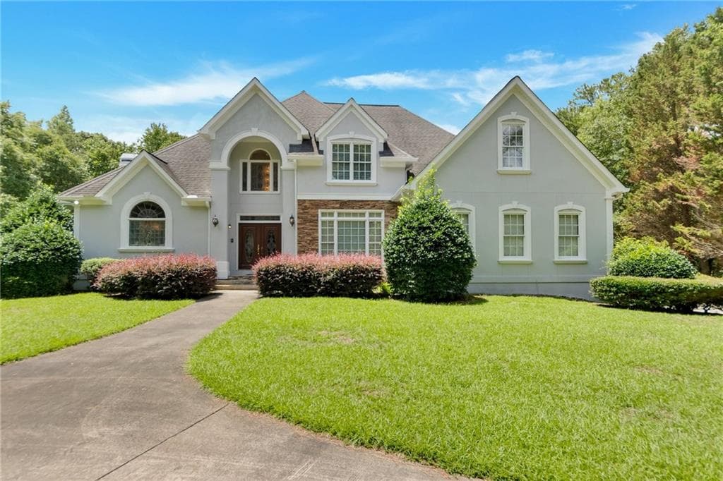 6 bedroom, 5 bathroom, 6,404 sq ft single family residence for sale at 205 Mill Run, Fayetteville, GA 30214 — photo 2