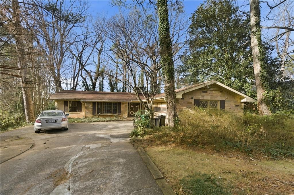 4094 Thunderbird Trail, Stone Mountain, GA 30083 — most recent listing photo