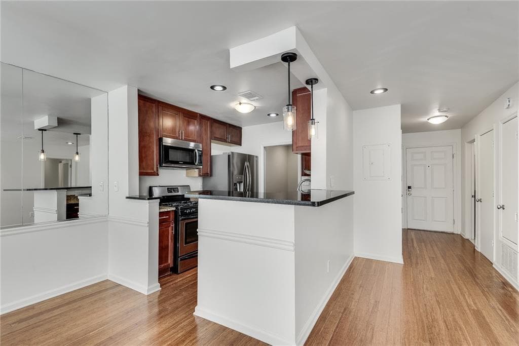 244 13th Street 118, Atlanta, GA 30309 — most recent listing photo