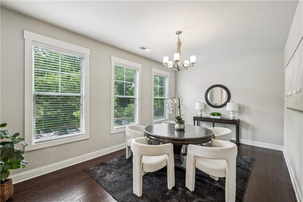 3 bedroom, 4 bathroom, 2,600 sq ft townhouse for sale at 2817 White Oak Lane, Decatur, GA 30032 — photo 5