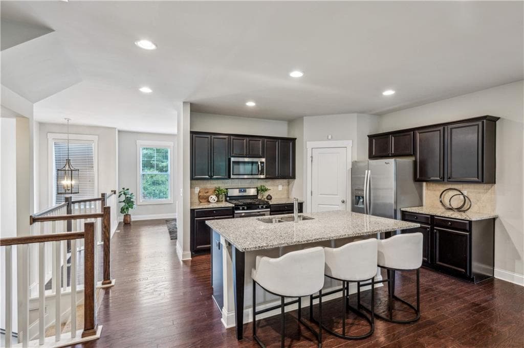 3 bedroom, 4 bathroom, 2,600 sq ft townhouse for sale at 2817 White Oak Lane, Decatur, GA 30032 — photo 8