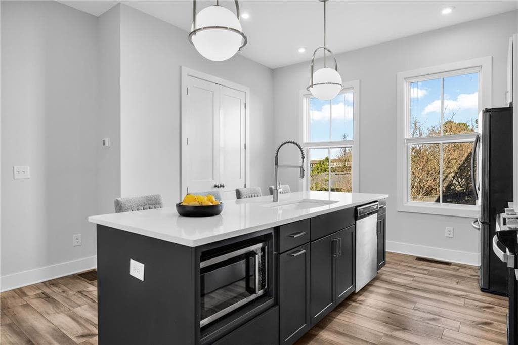 2 bedroom, 2 bathroom, 1,152 sq ft townhouse under contract at 942 spencer Avenue, Atlanta, GA 30318 — photo 9