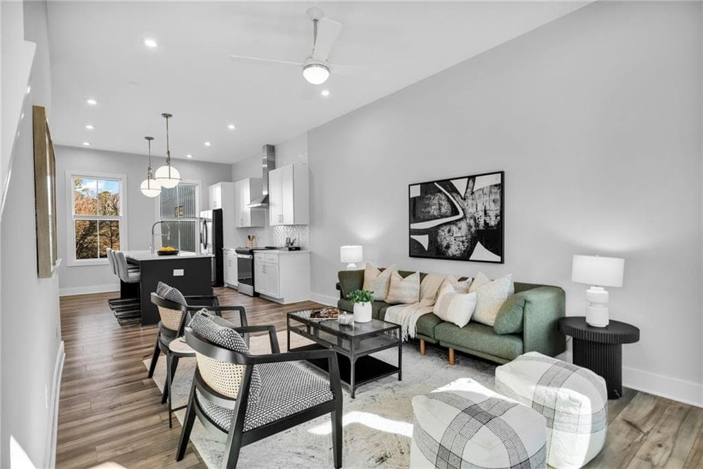 2 bedroom, 2 bathroom, 1,152 sq ft townhouse under contract at 942 spencer Avenue, Atlanta, GA 30318