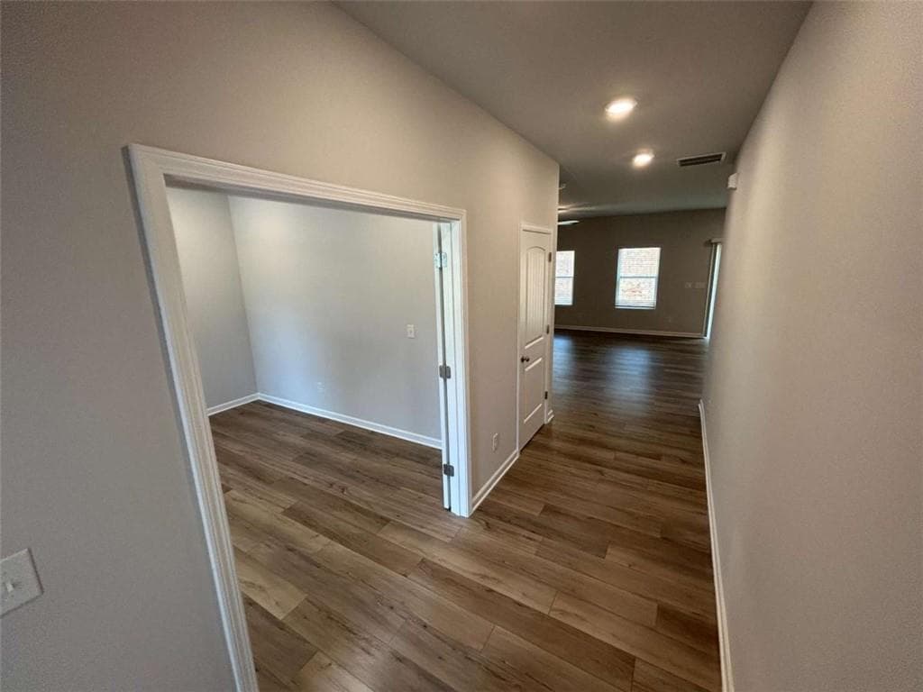 4 bedroom, 3 bathroom, 2,386 sq ft single family residence for sale at 4 Stonebrook Drive, Rome, GA 30165 — photo 8