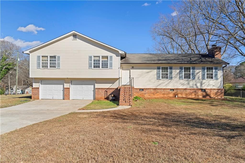 3 bedroom, 3 bathroom, 2,096 sq ft single family residence sold at 2250 Ridge Forest Drive, Grayson, GA 30017