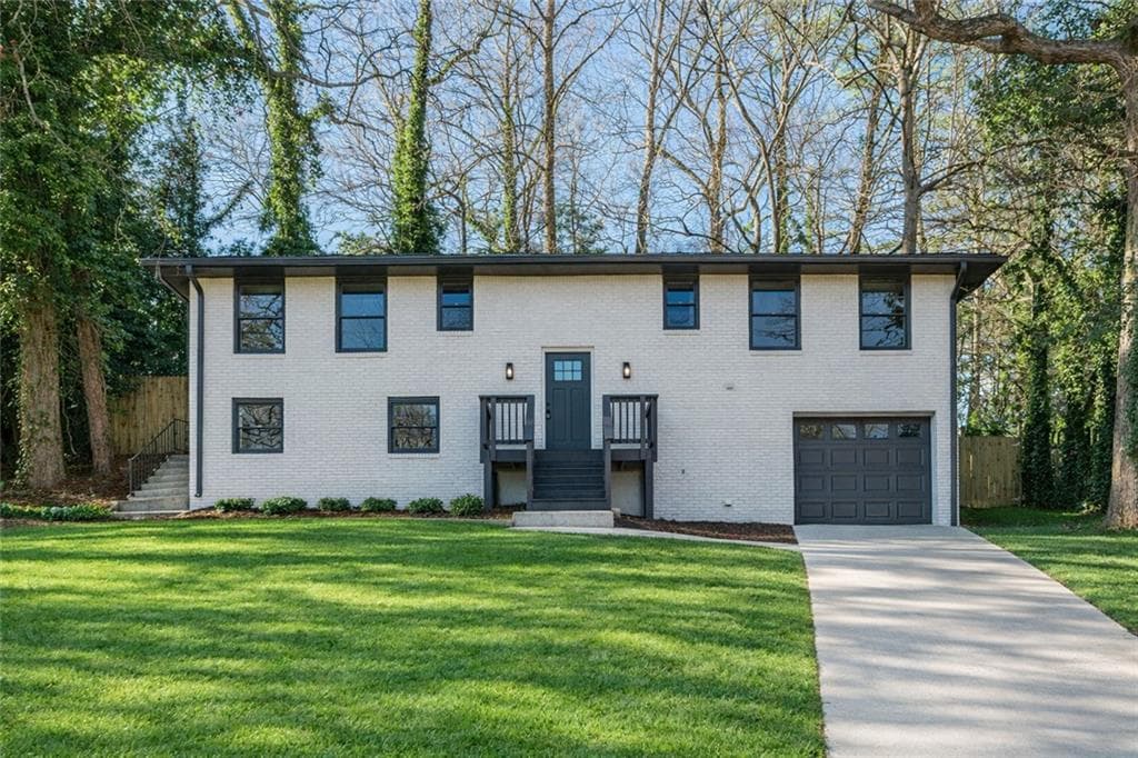422 Susan Creek Drive, Stone Mountain, GA 30083 — most recent listing photo