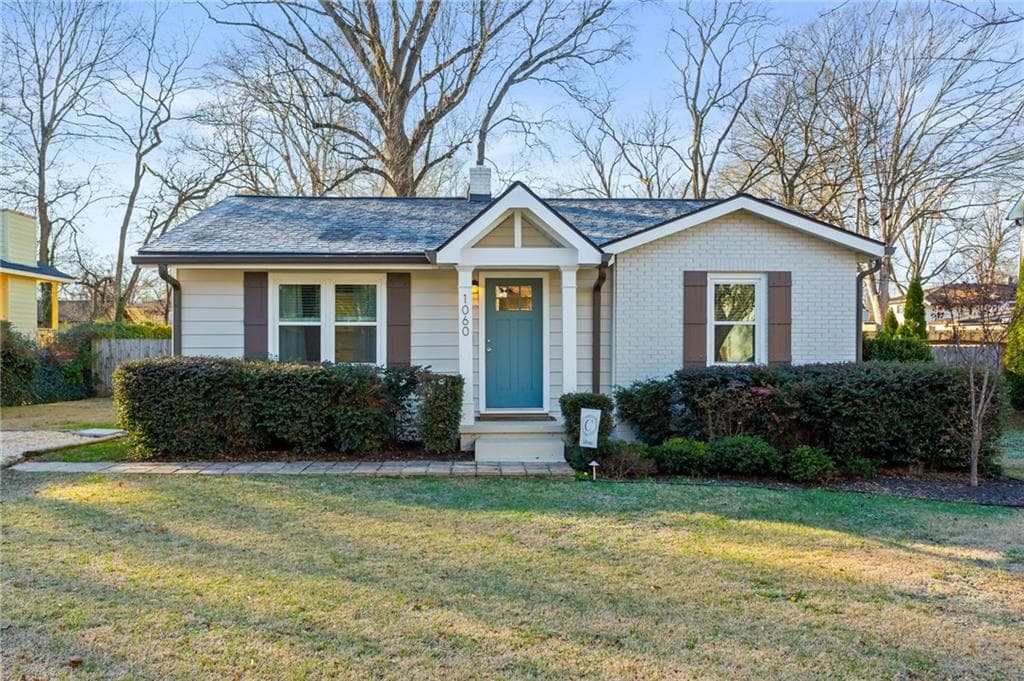 3 bedroom, 3 bathroom, 1,984 sq ft single family residence sold at 1060 McLinden Avenue, Smyrna, GA 30080