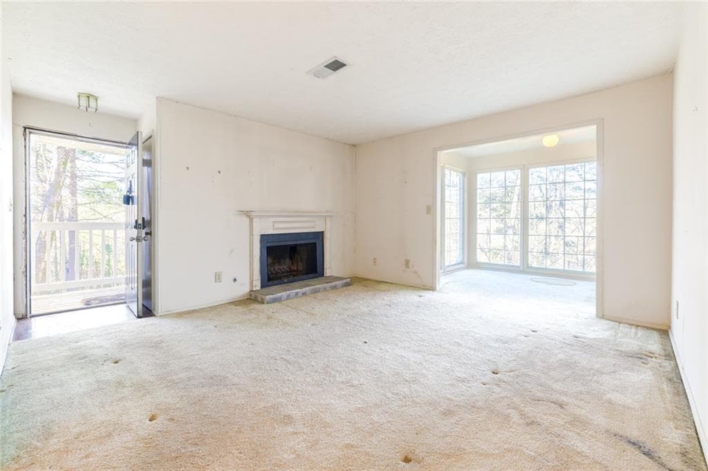 2 bedroom, 1 bathroom, 1,097 sq ft condominium sold at 302 Countryside Place, Smyrna, GA 30080
