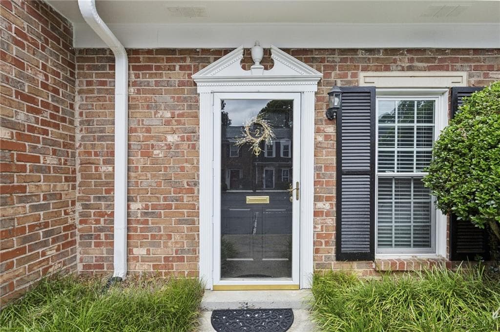2 Scotland Place, Atlanta, GA 30318 — most recent listing photo