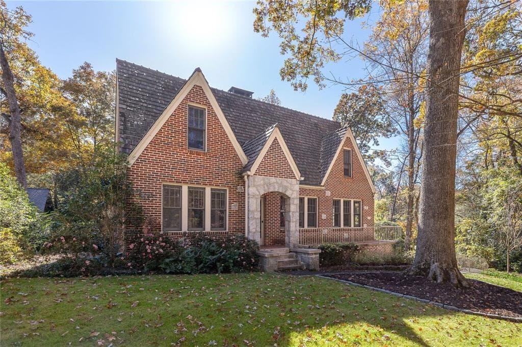 5 bedroom, 4 bathroom, 3,100 sq ft single family residence sold at 1691 Ridgewood Drive, Atlanta, GA 30307