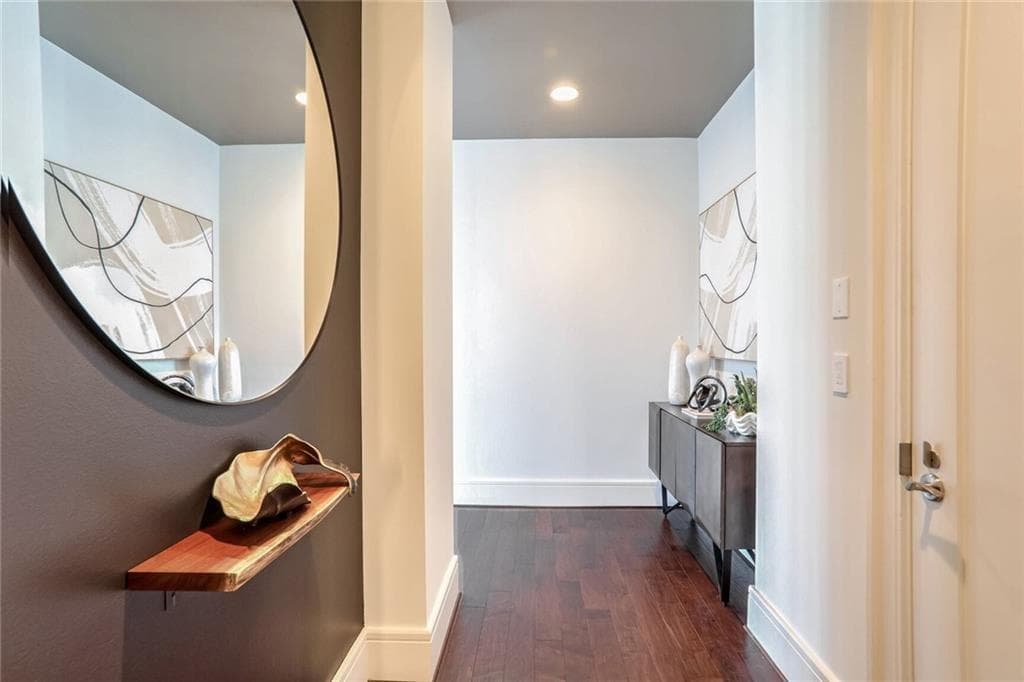 2 bedroom, 3 bathroom, 2,289 sq ft condominium for sale at 1065 Peachtree Street 3505, Atlanta, GA 30309 — photo 2
