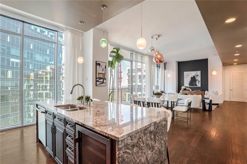2 bedroom, 3 bathroom, 2,289 sq ft condominium for sale at 1065 Peachtree Street 3505, Atlanta, GA 30309 — photo 7