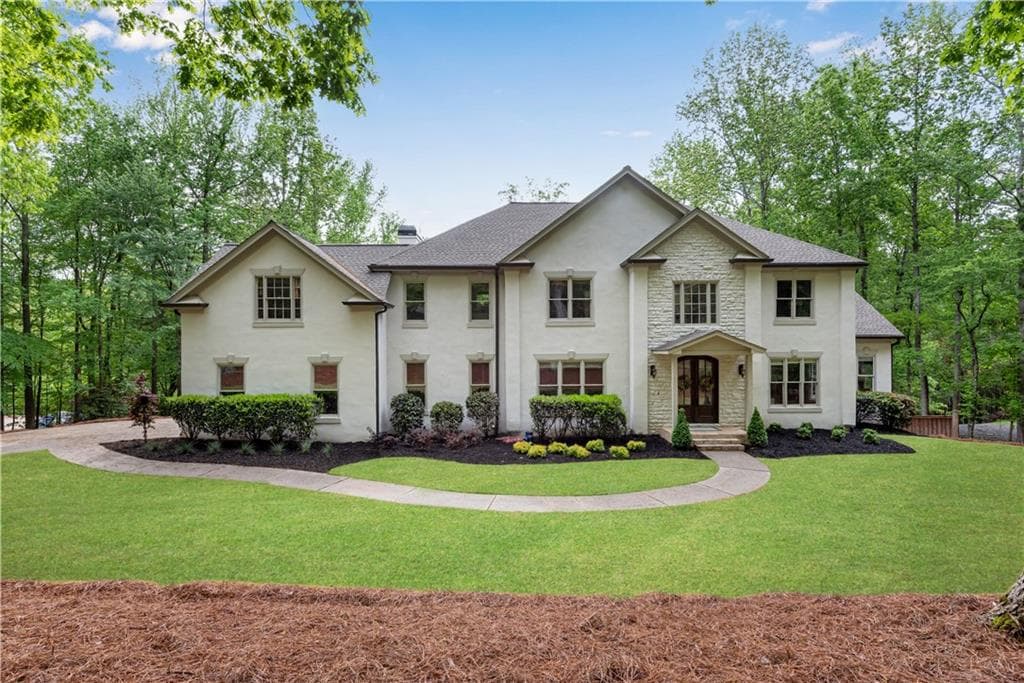 5 bedroom, 5 bathroom, 5,952 sq ft single family residence sold at 1400 Squire Lane, Cumming, GA 30041