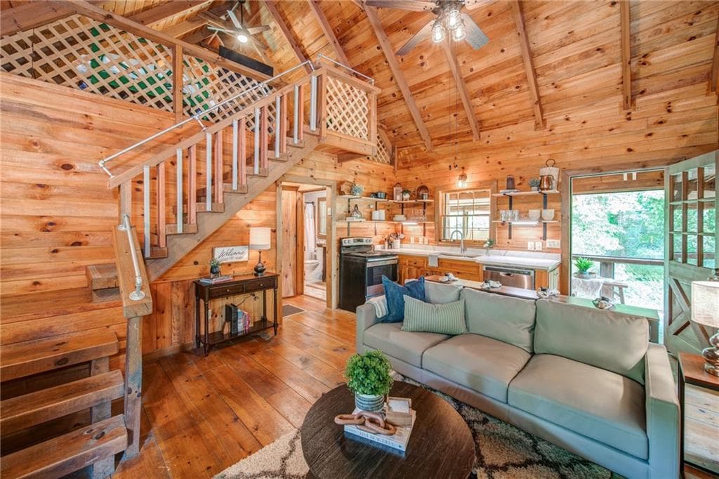3 bedroom, 2 bathroom, 1,250 sq ft single family residence under contract at 64 Bear Lake Drive, Blue Ridge, GA 30513 — photo 7